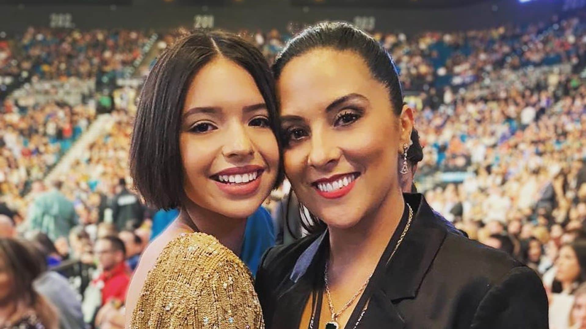 Ángela Aguilar con su mamá, Aneliz Álvarez