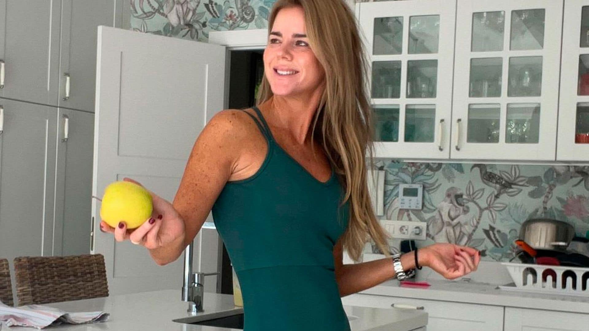 Si no sabes qué cenar hoy, estas tres recetas ligeras y saciantes de Amelia Bono te pueden inspirar