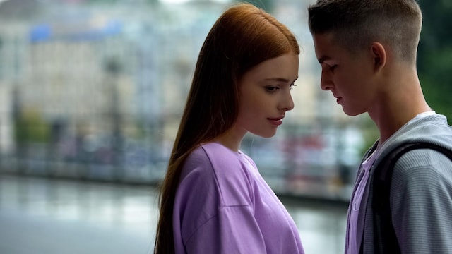 pareja de adolescentes