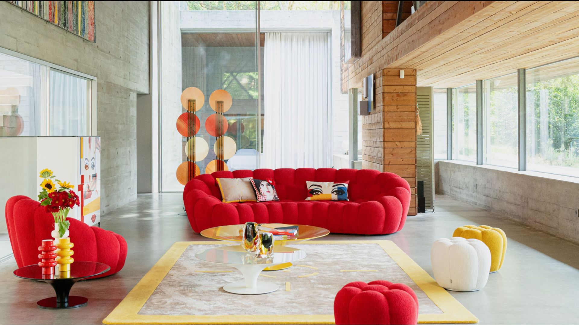 Colección en colaboración con Pedro Almodóvar