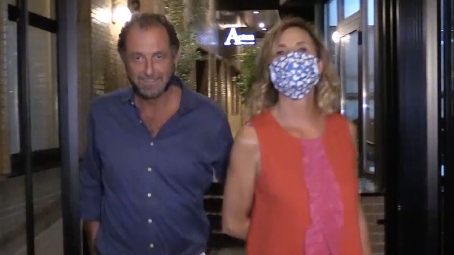 Cena romántica y un regalo misterioso: Ágatha Ruiz de la Prada celebra sus 60 años con Luis Gasset