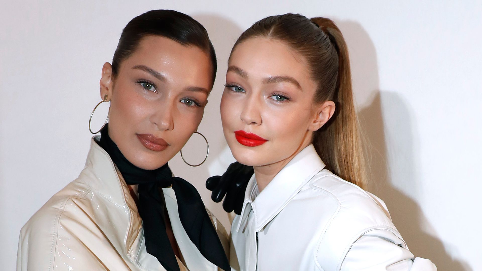 Bella Hadid muestra su primera foto de bebé junto a su hermana Gigi: 'Estoy obsesionada contigo'