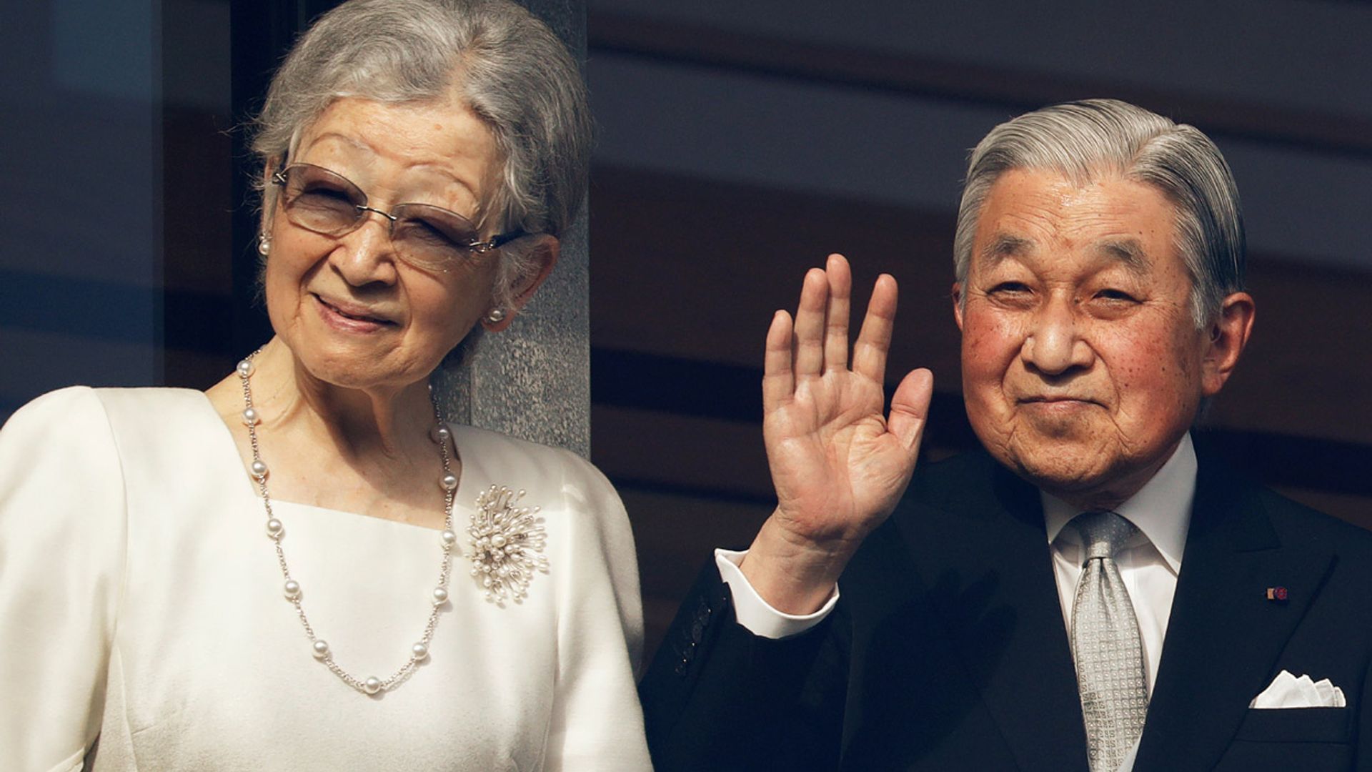 El estado de salud de Akihito de Japón en observación tras un desmayo
