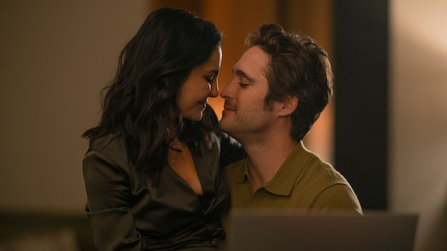 Martha Higareda y Diego Boneta en 'Juegos de Seducción'.