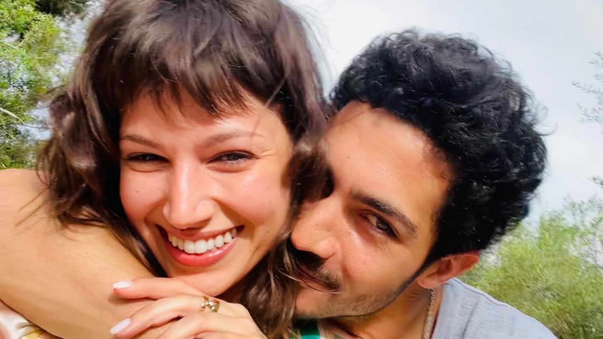 La pareja está feliz y radiante tras el nacimiento de Dante