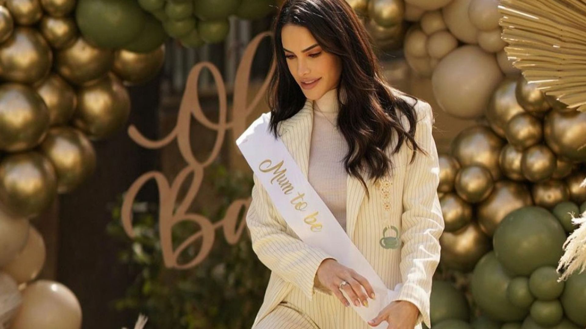 Rodeada de familiares y amigos, Carla Barber celebra su 'baby shower' a punto de dar a luz