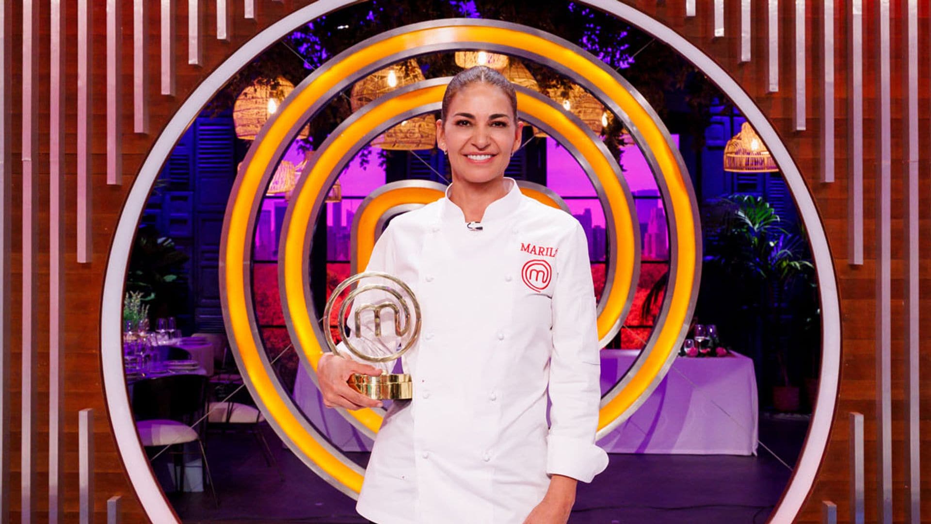 Mariló Montero gana 'MasterChef Celebrity' y vive con sus hijos, Rocío Crusset y Alberto Herrera, la final más emotiva