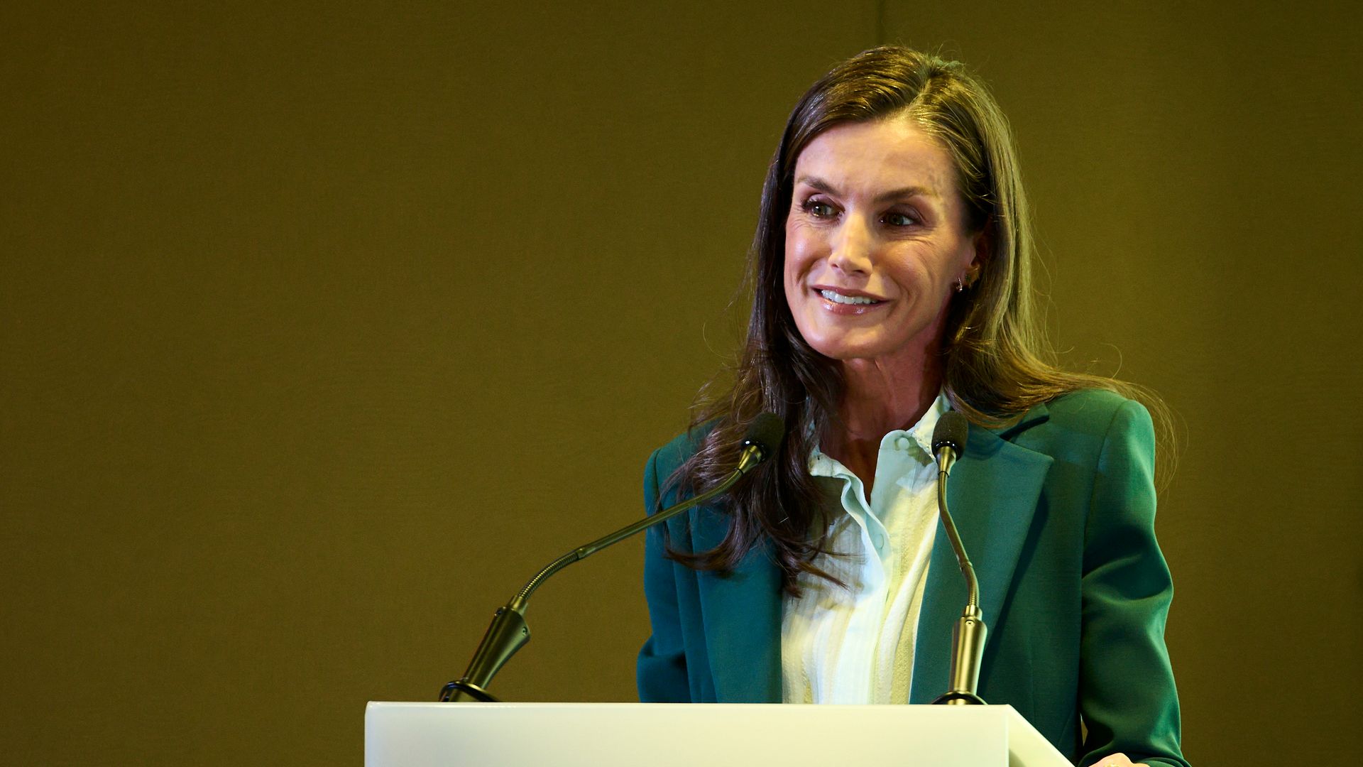 La aplaudida reflexión de la reina Letizia sobre los ataques de pánico cotidianos: "Conviven patologías severas y grandes dosis de sufrimiento emocional"