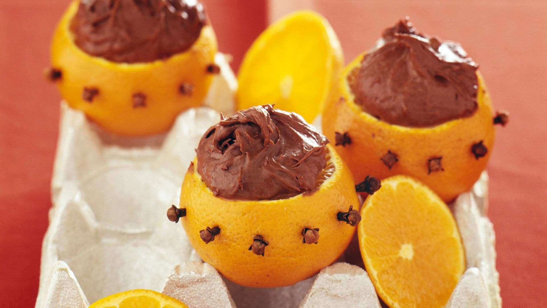 Mandarinas rellenas de mousse de chocolate y crema