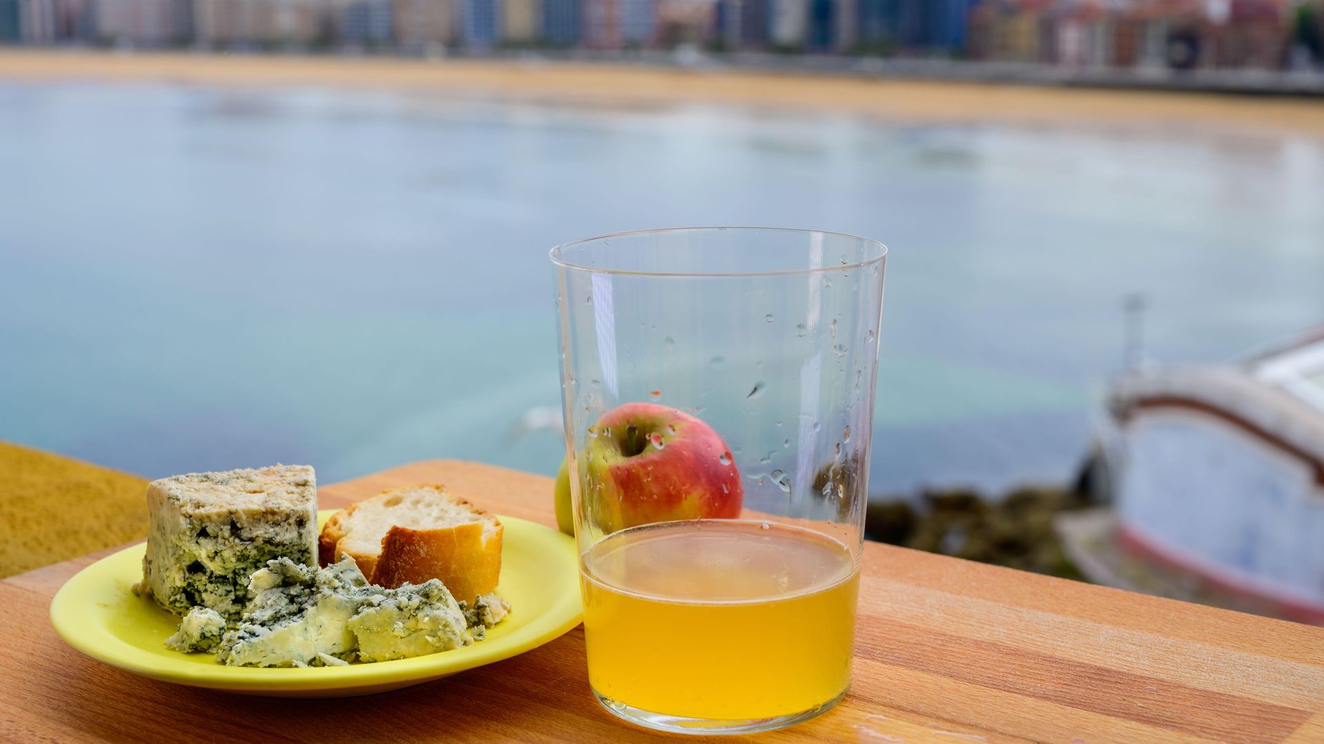 Así debes preparar el cochinillo en casa para Nochevieja 70 Merca2.es 4. Bebidas