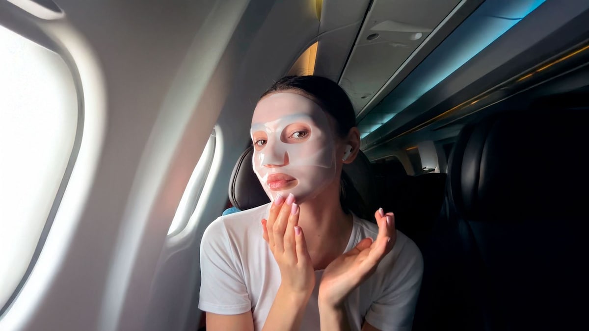Karla Pires, farmacéutica:  Cuando viajes en avión trata tu piel como si estuviera en plena ola de calor, con aire seco y falta de sueño 