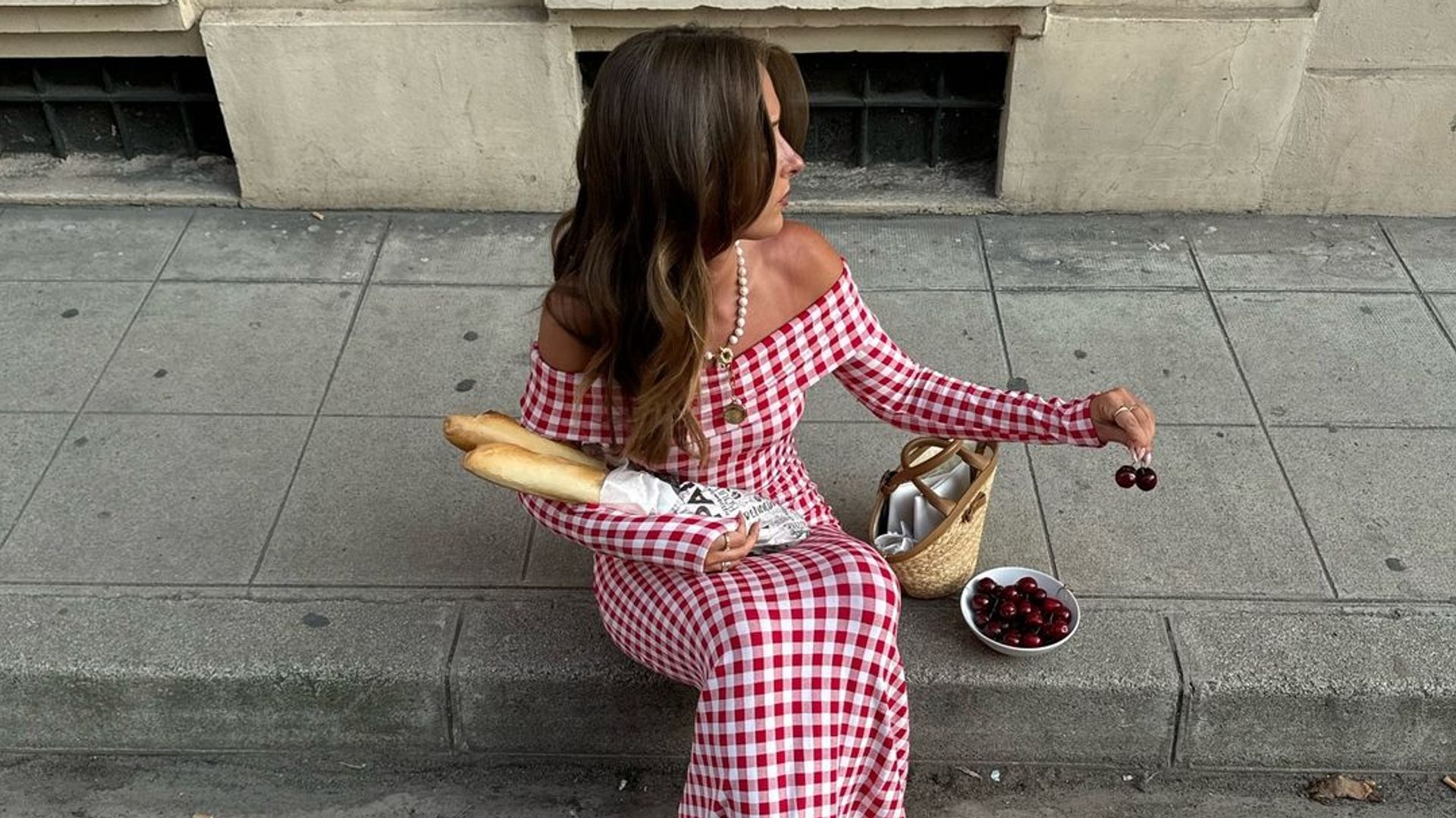 vestido cuadros vichy con escote bardot