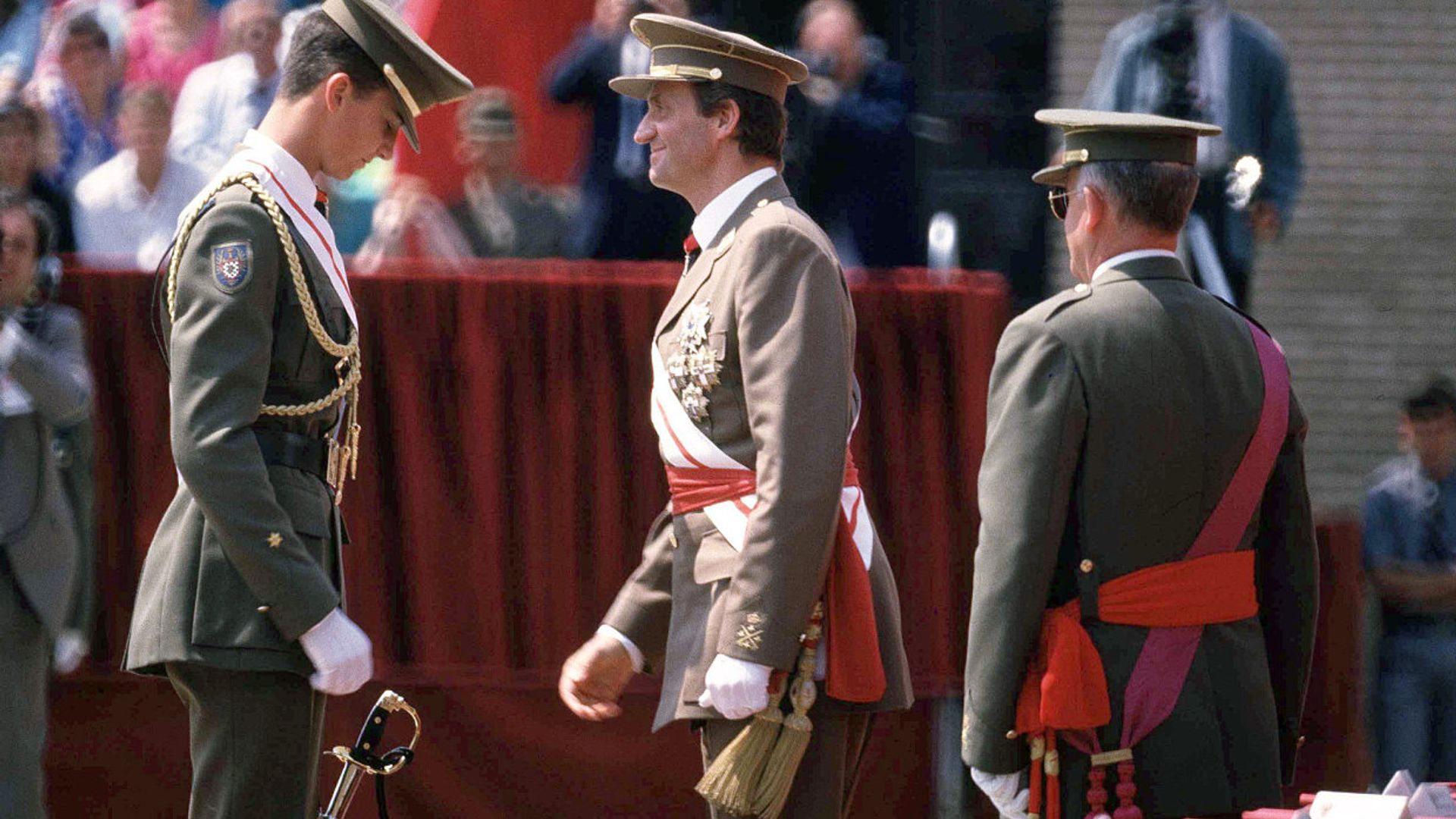 Las tres generaciones de la Familia Real que han pasado por la Academia Militar de Zaragoza