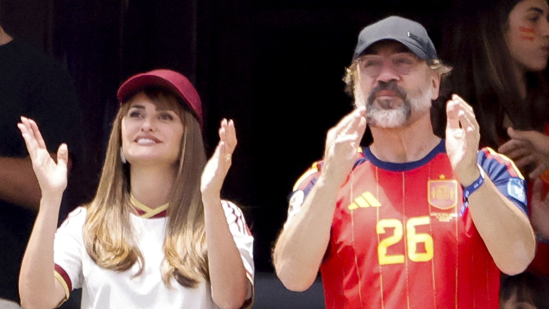 Penélope Cruz y Javier Bardem en un partido del Mundial