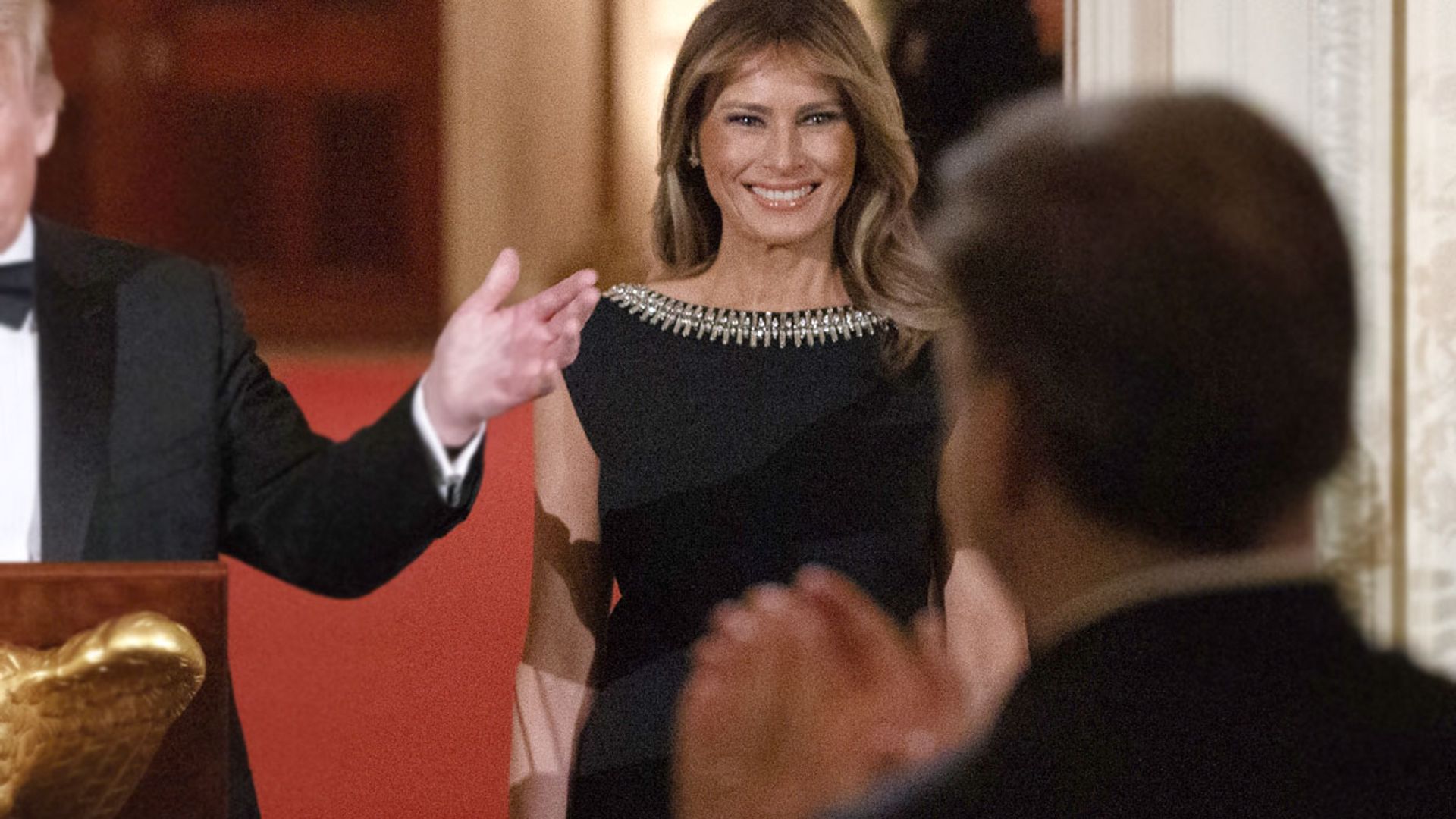 Melania Trump demuestra que no necesita estilista con su último look de fiesta
