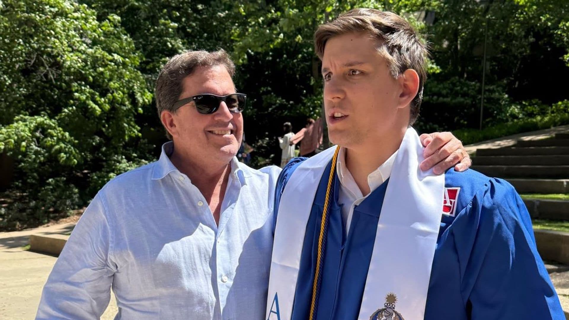 La foto inédita del nieto de Isabel Preysler junto a su orgulloso padre en el día de su graduación