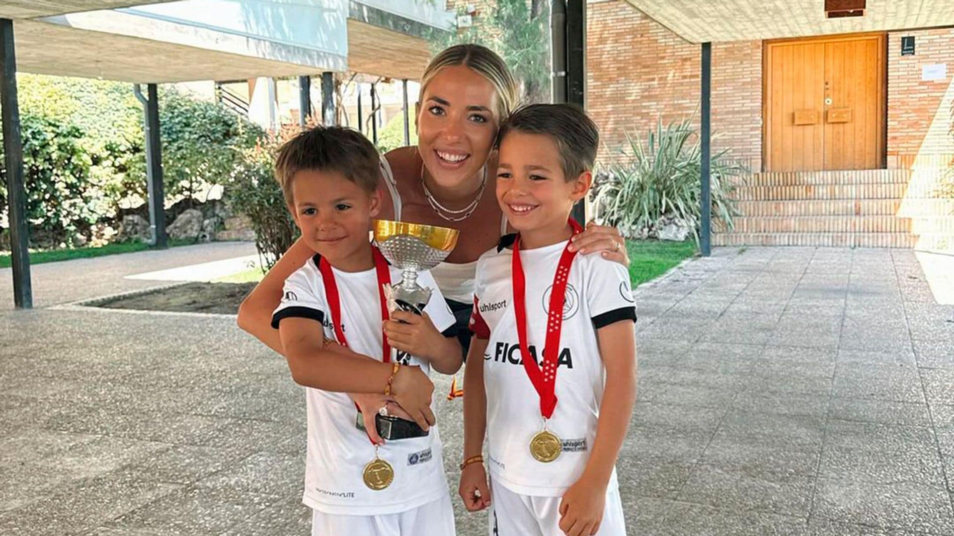 Alice Campello, emocionada con sus mellizos que siguen los pasos de Morata, ¡y han ganado su primera copa!