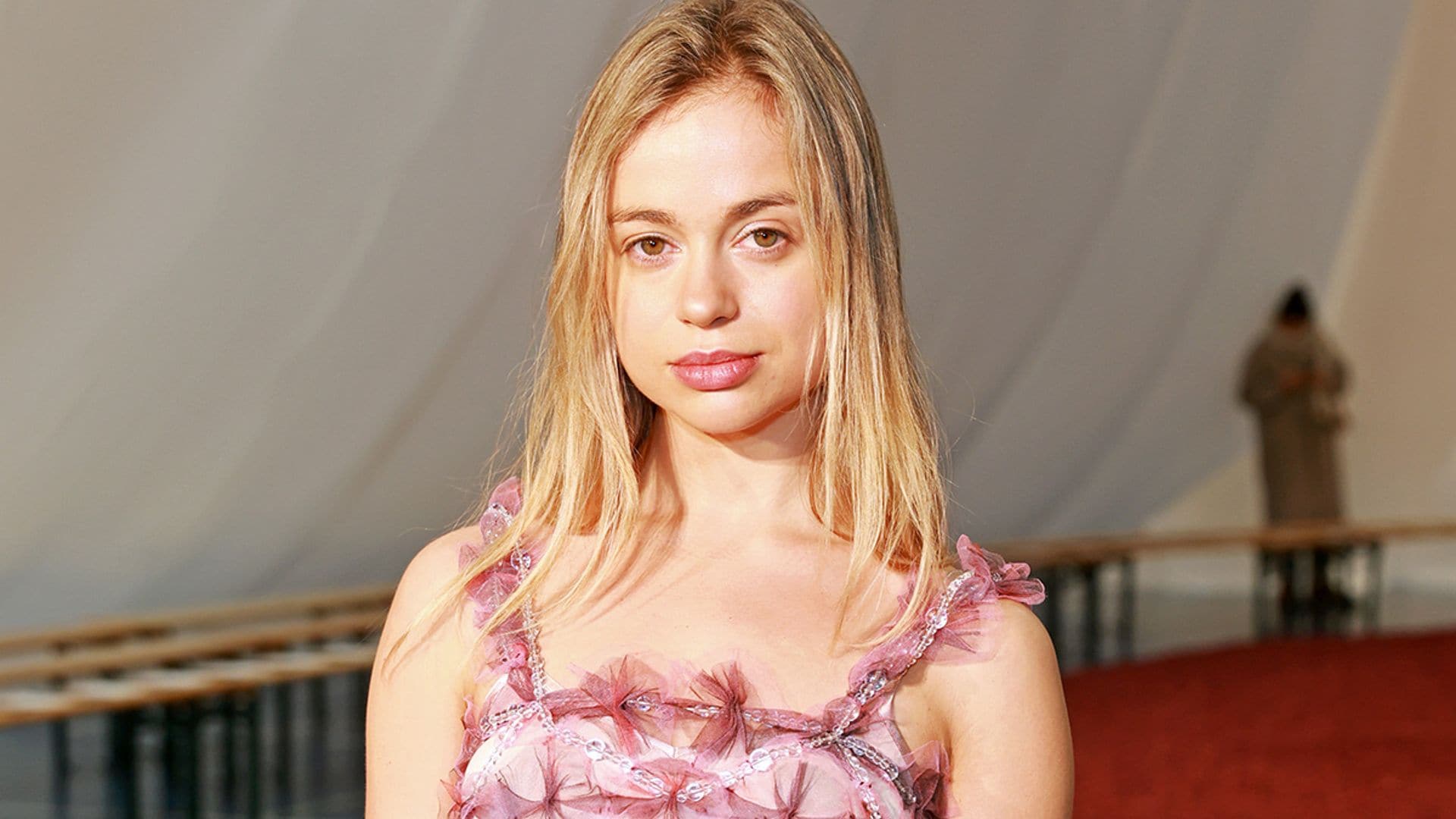 Amelia Windsor y el conjunto de entretiempo infalible que querrás copiar hoy mismo ?