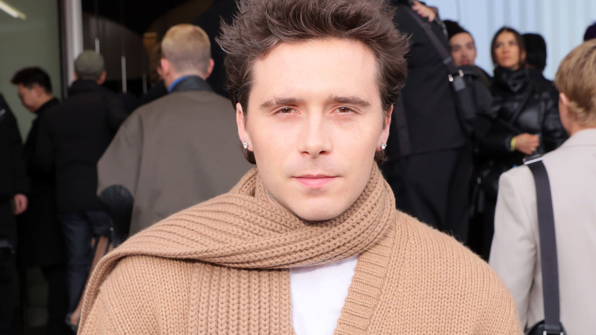 Un nuevo informe reveló que Brooklyn Beckham envió una carta legal a sus padres para proteger su salud mental.