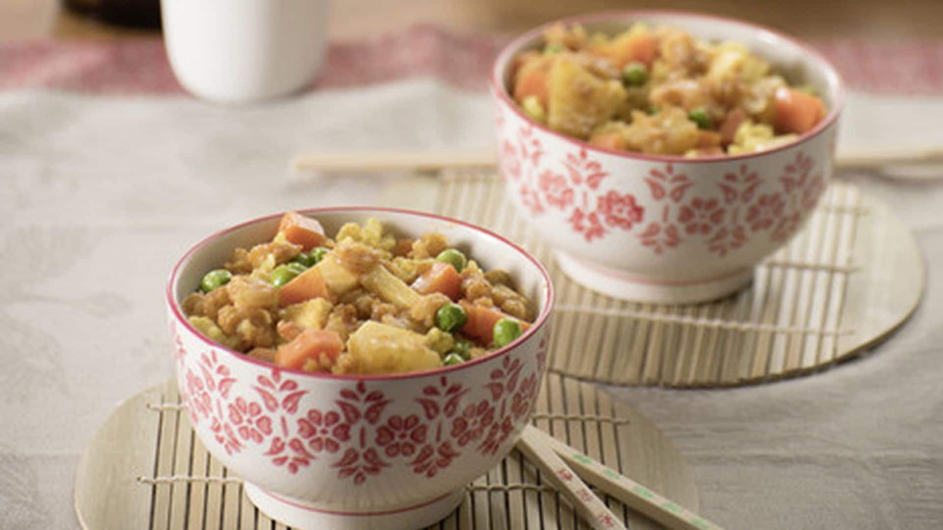 Arroz frito al curry con gambas