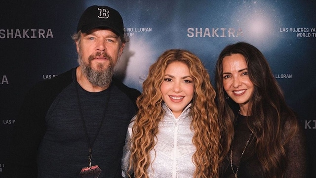 Matt Damon y su esposa, Luciana Barroso, con Shakira