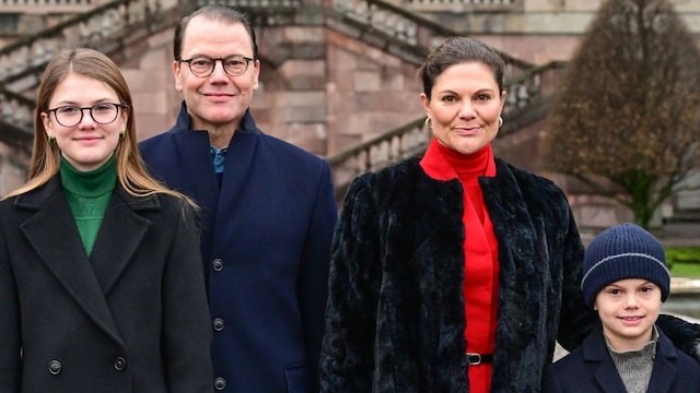 Victoria y Daniel de Suecia con sus hijos