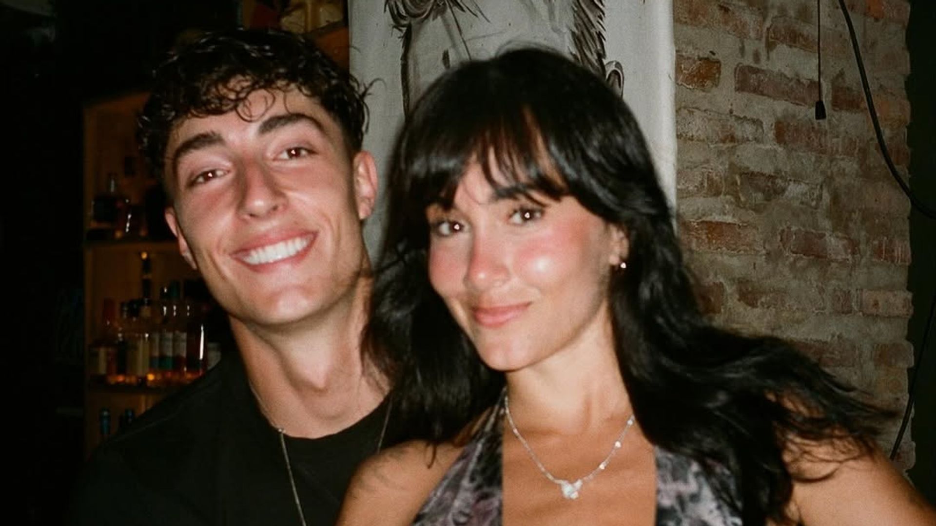 Aitana y Plex celebran su cumpleaños en este conocido restaurante de Madrid: sabemos qué comieron
