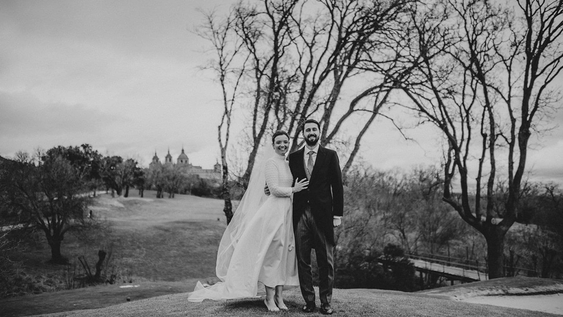 La boda de Ana, la novia médico que hizo magia con su vestido midi