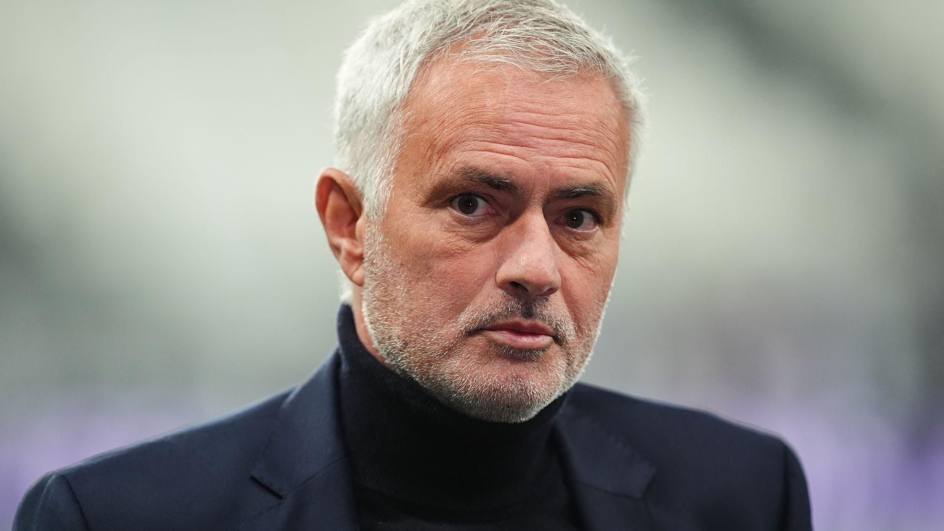 El entrenador Jose Mourinho, entre rumores de regresar a Madrid