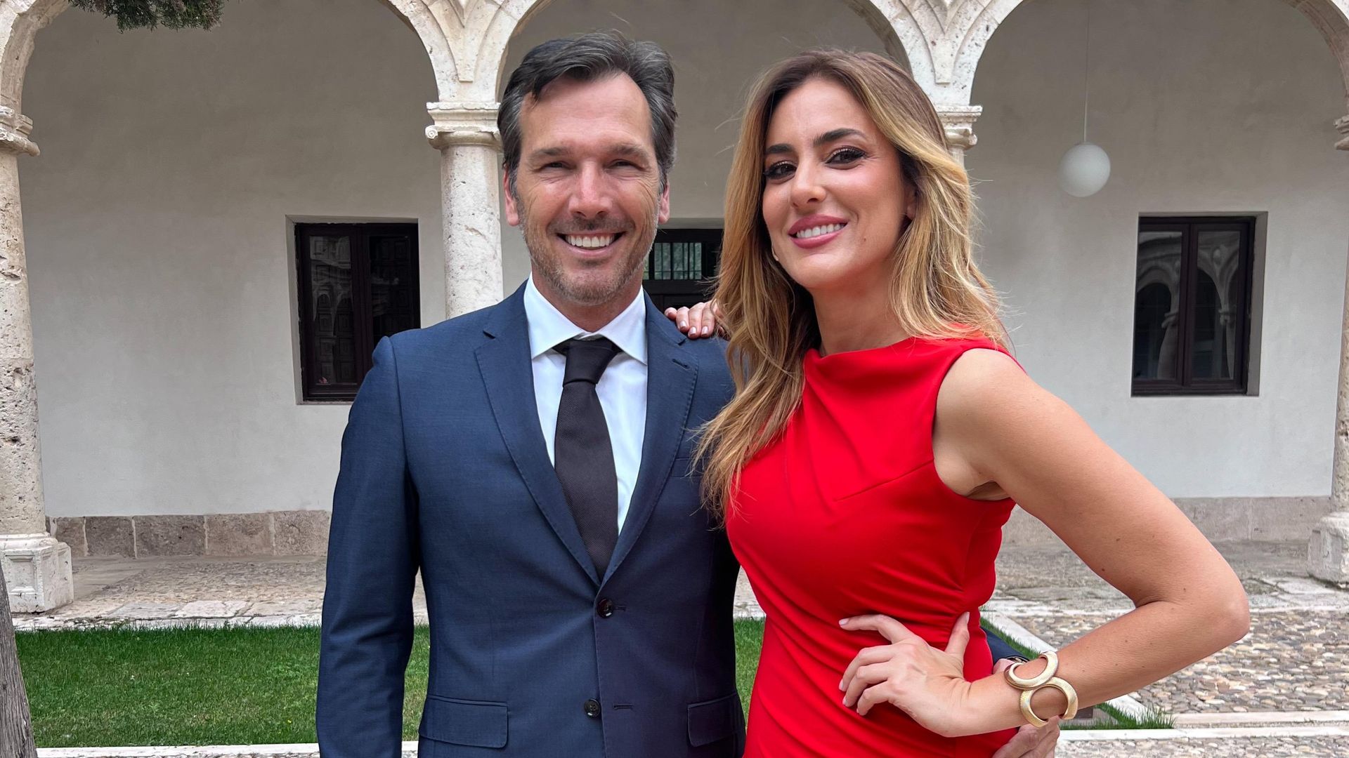 Verónica Dulanto nos descubre su lado más personal: su marido y sus dos hijas