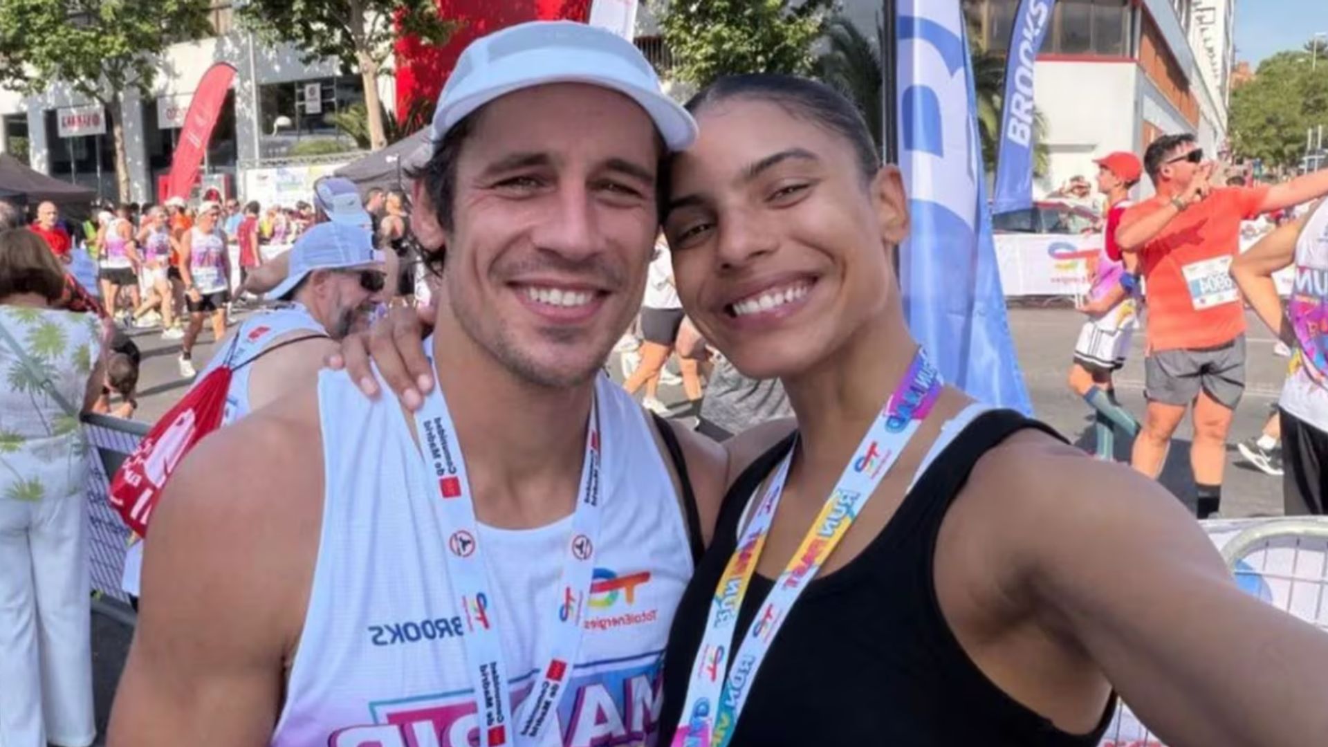 Martiño Rivas confirma su romance con Mileshka M. Cortés tras su beso viral: "Tampoco me voy a esconder"