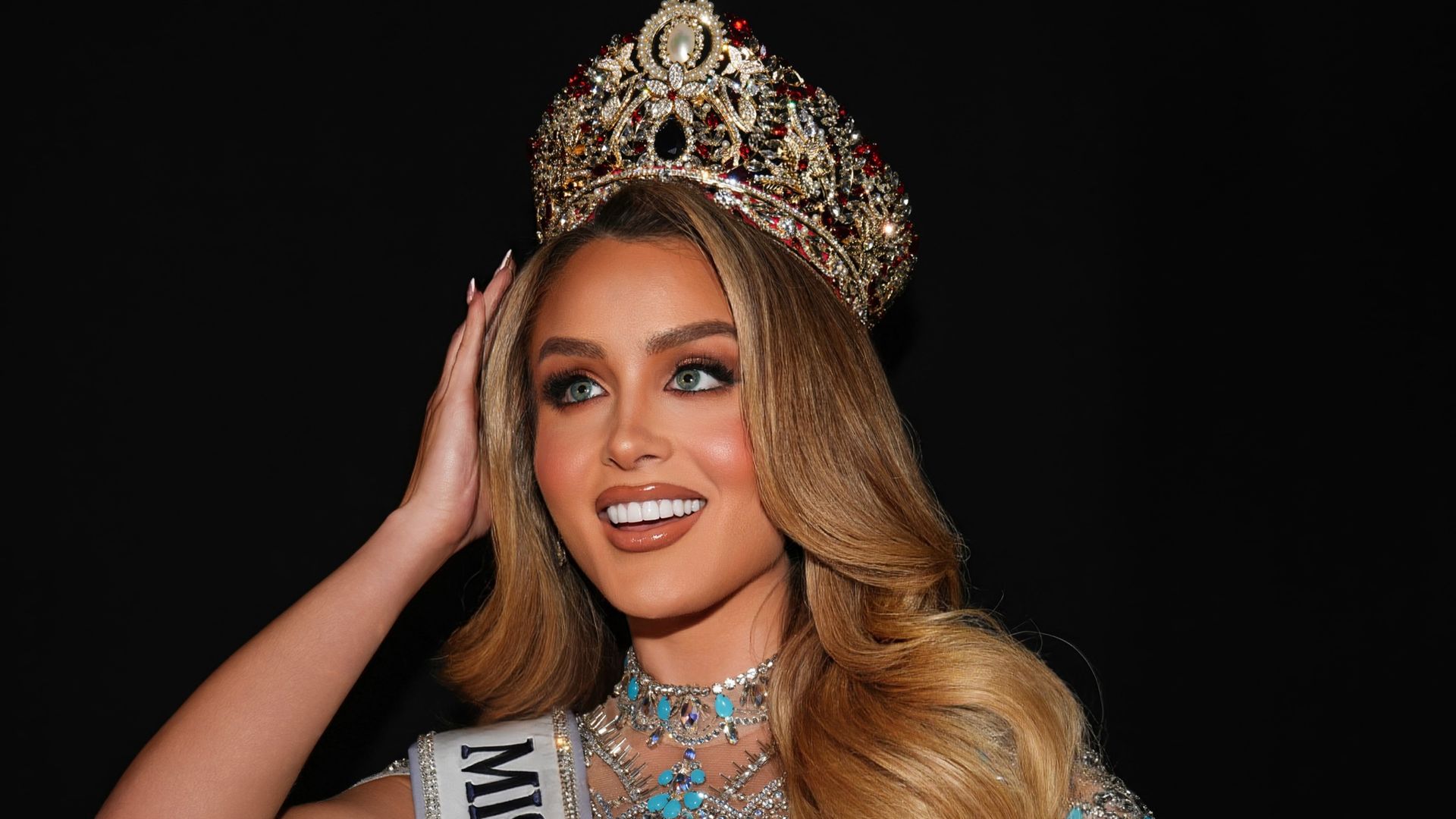 Mia Dio se corona como Miss Universe Cuba 2026 tras superar grandes obstáculos: 'He vivido muchas cosas' 
