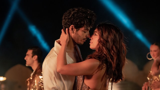 Un príncipe arruinado y una ambiciosa empresaria: Así es 'La realeza' la serie india que está causando furor en Netflix