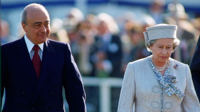 Mohammed Al Fayed con la reina Isabel II de Inglaterra