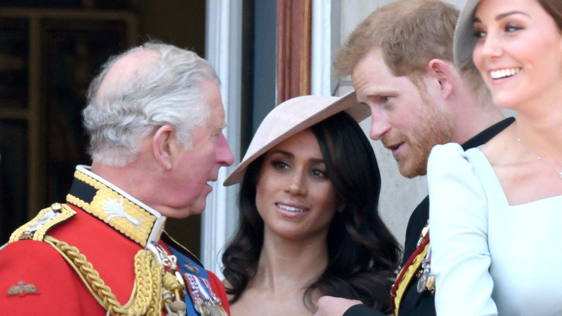 Carlos III invita a Harry y a Meghan a su coronación, mientras ellos quieren una disculpa de Palacio