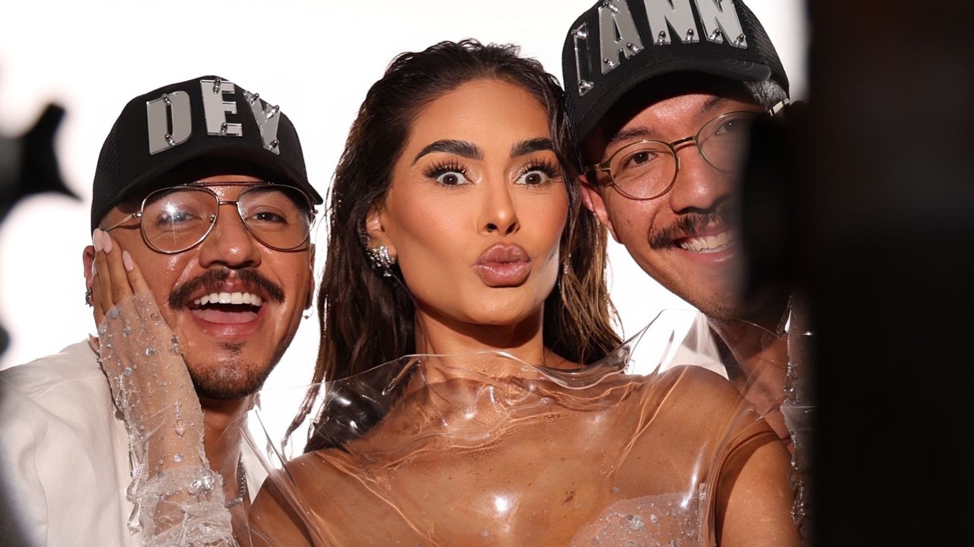 Galilea Montijo y los directores creativos de Iann Dey