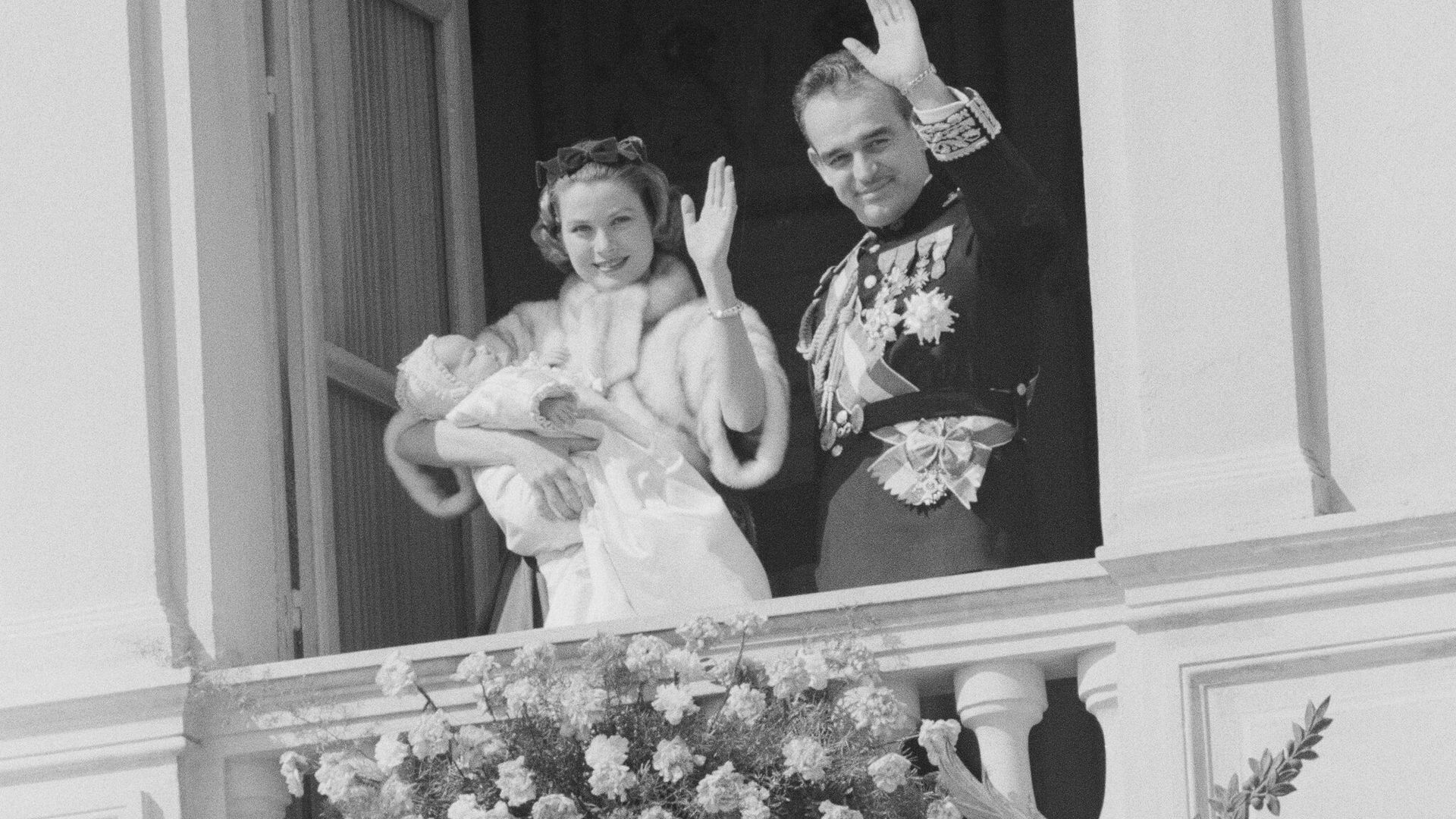 Carolina de Mónaco y su bautizo con acento español: agua de la pila de Vicente Ferrer, traída de Valencia, y una cuna con sábanas de Barcelona