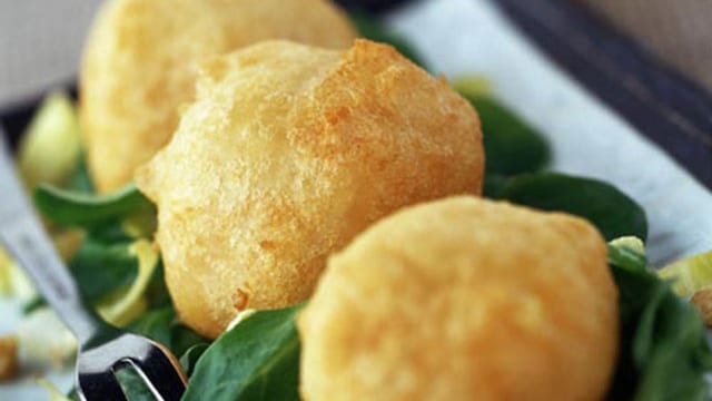 bunuelos queso