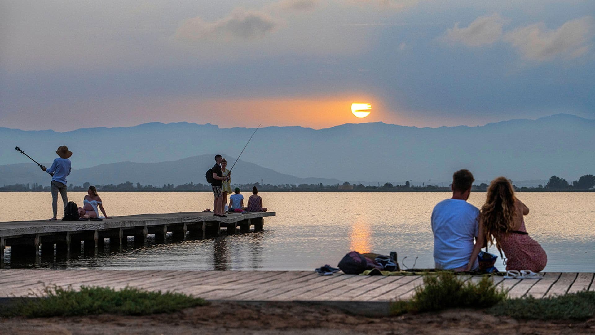 En barco, en bicicleta o en una mejillonera por el Delta del Ebro 