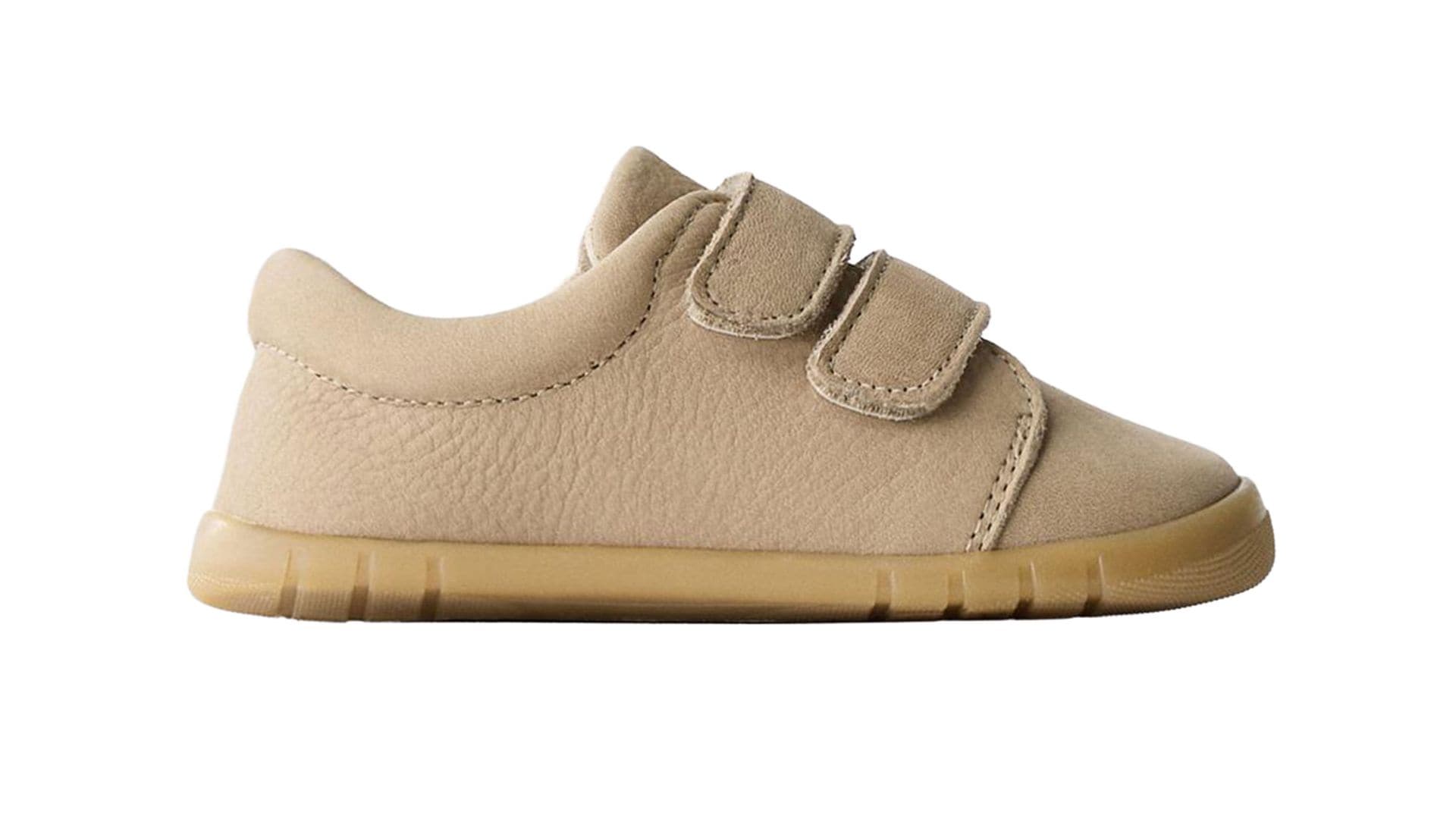 Bambas barefoot de piel (35,95 €), de Zara