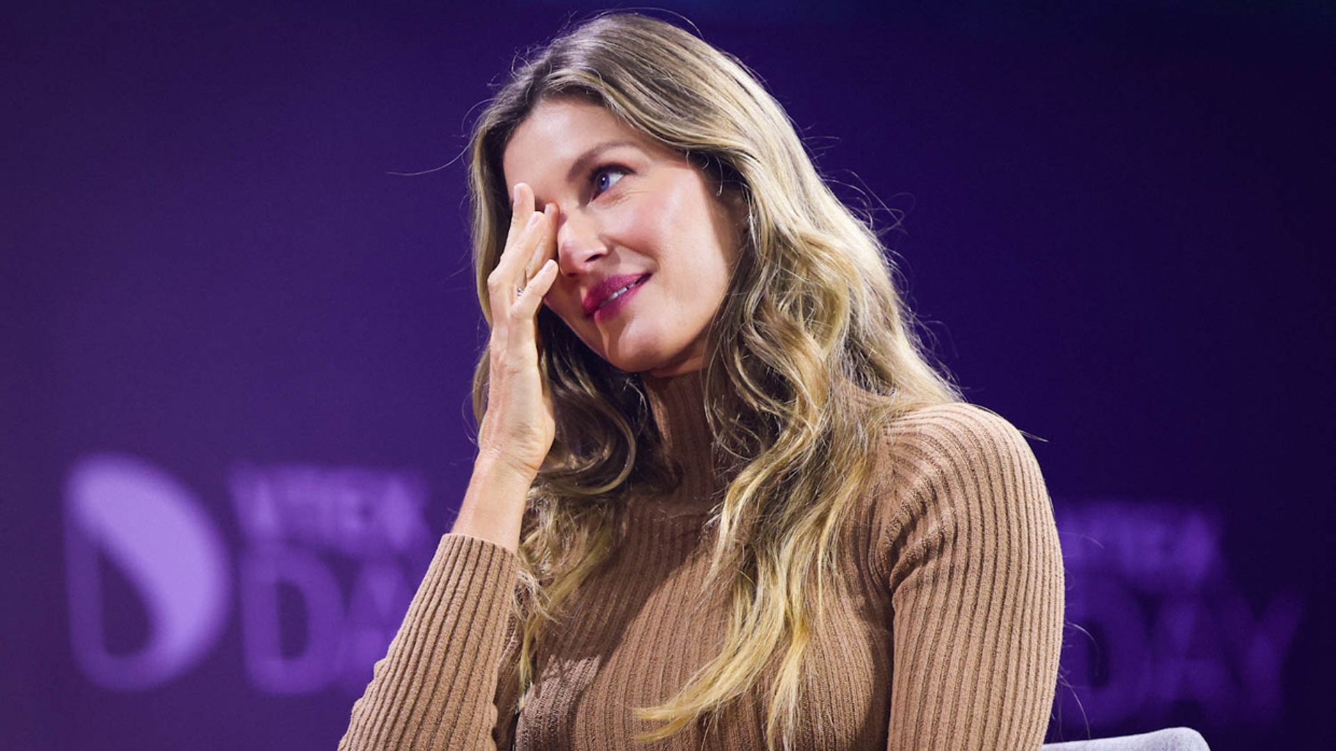 ¿Por qué se echó a llorar Gisele Bündchen en una conferencia en Brasil?