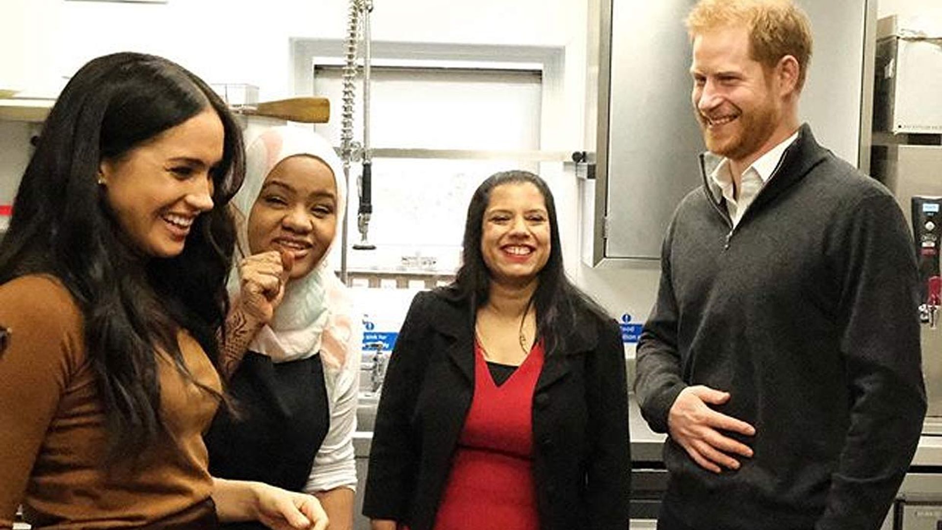 Los duques de Sussex comparten fotos inéditas de su 'visita secreta' antes del polémico anuncio
