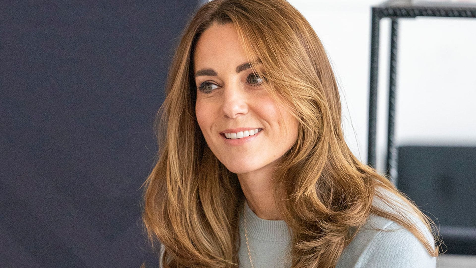 Kate Middleton amplía su armario 'working' con el traje que permite ahorrar en ropa