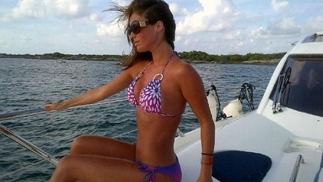 bikini  a