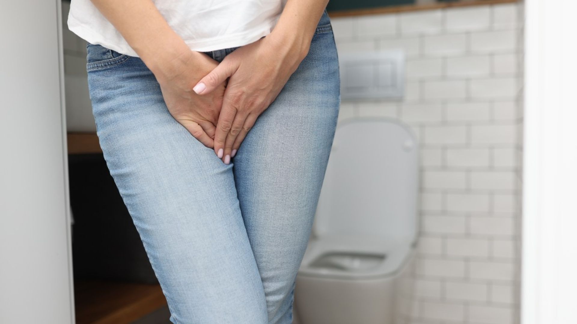 Razones por las que la mujer también debe acudir al urólogo
