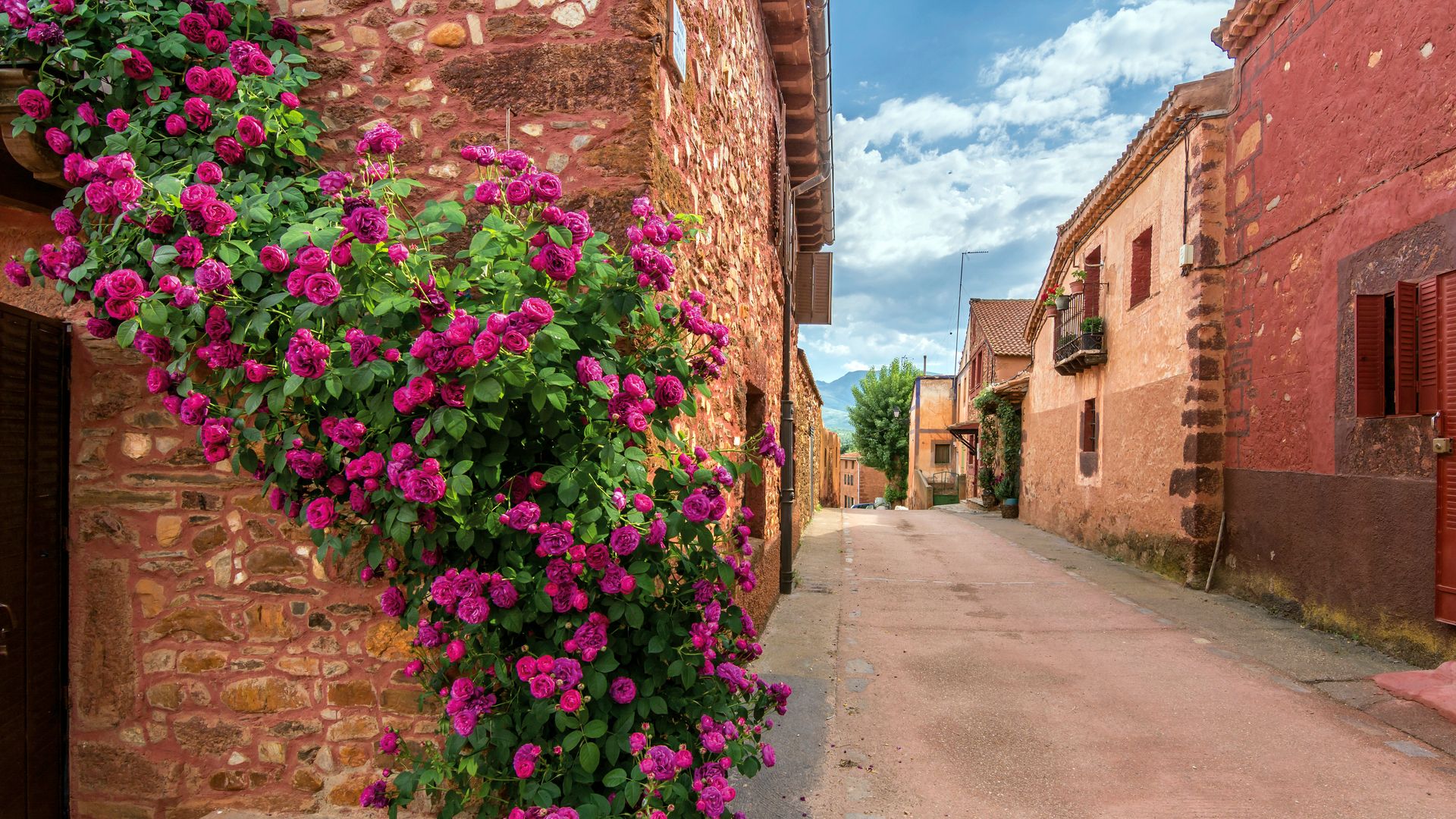 Villacorta, pueblo rojo de Riaza, Segovia