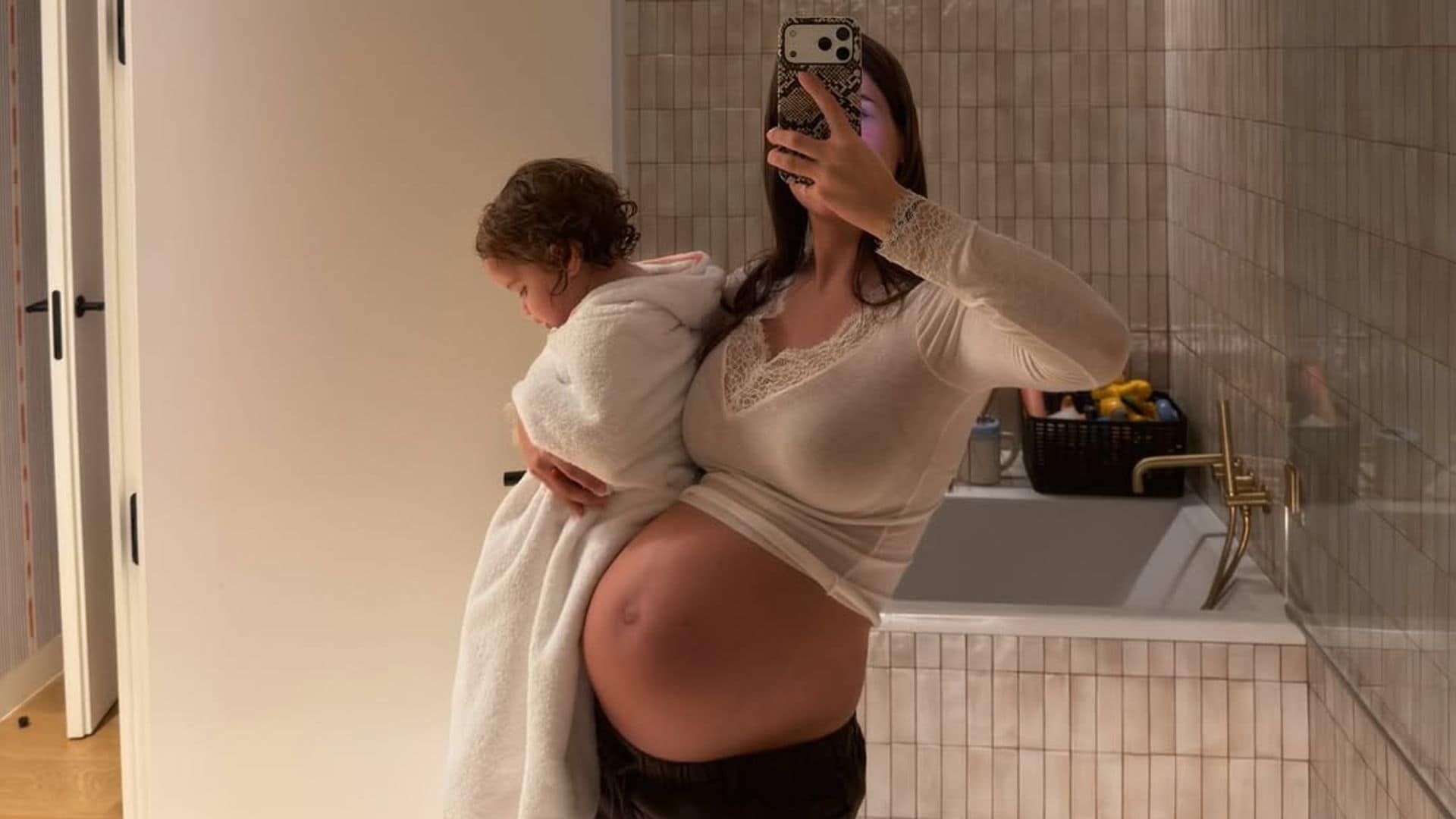 María Pombo a punto de dar a luz