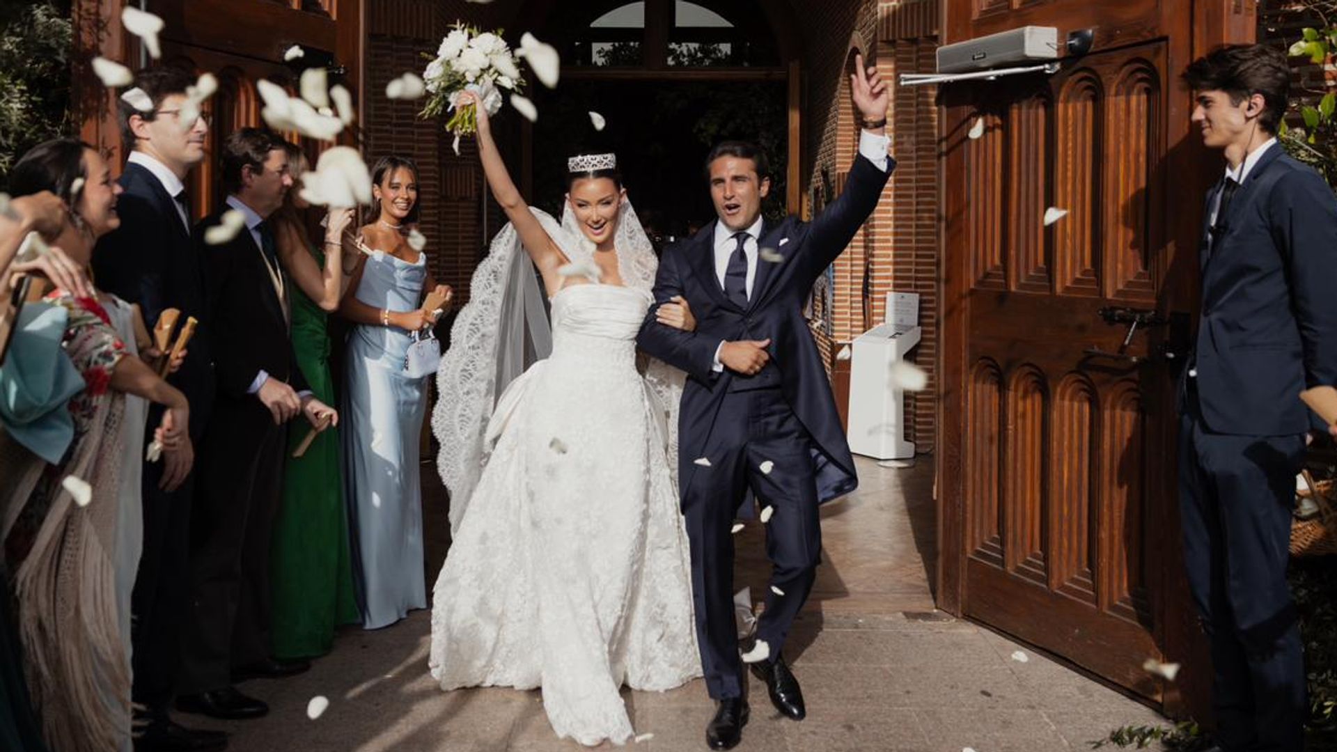 Carlota Cortina Koplowitz y Eugenio Gallego sellaron su historia de amor con una boda por todo lo alto