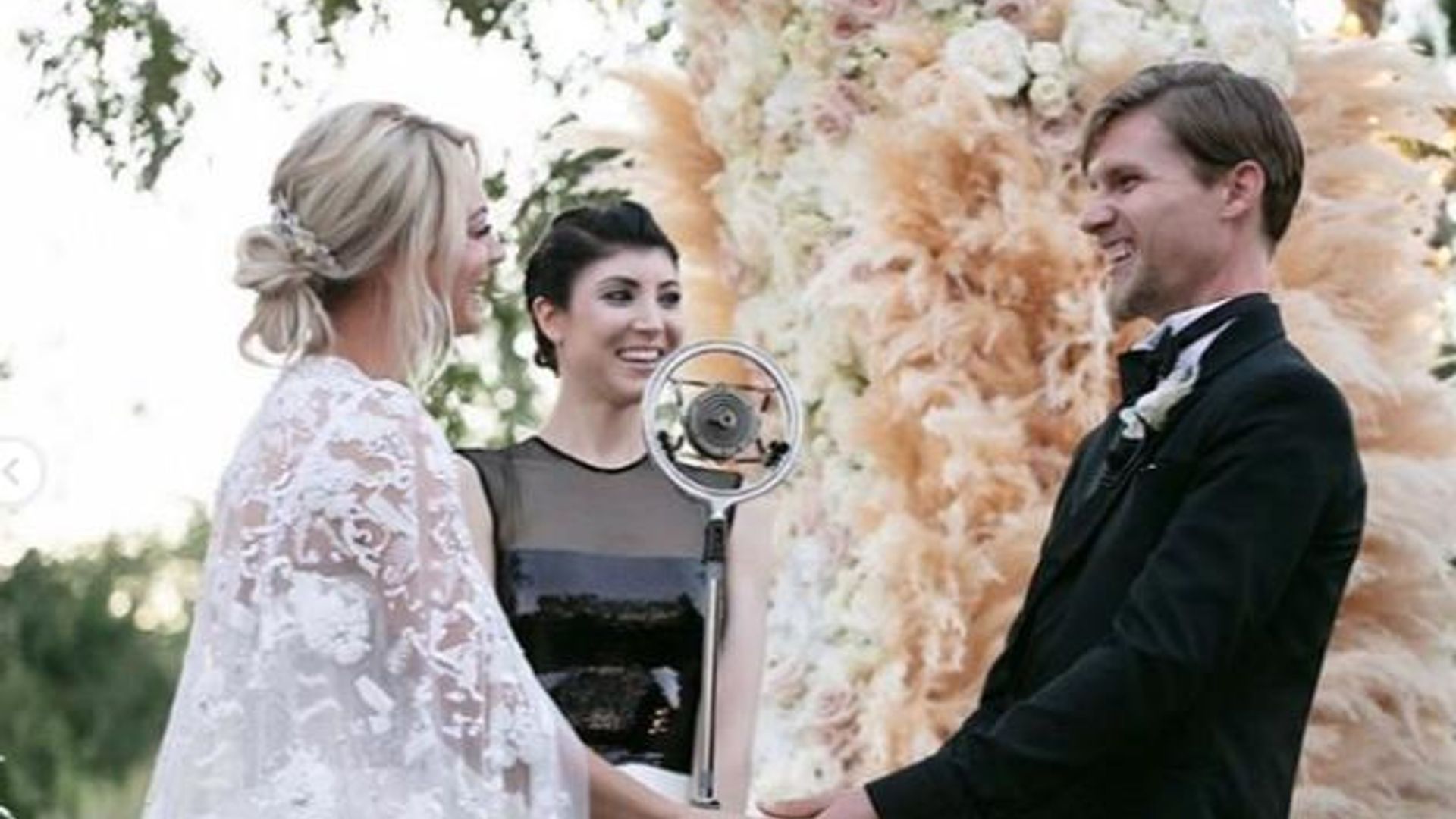 ¿Buscando el maquillaje perfecto para tu boda? Kaley Cuoco puede ser la respuesta