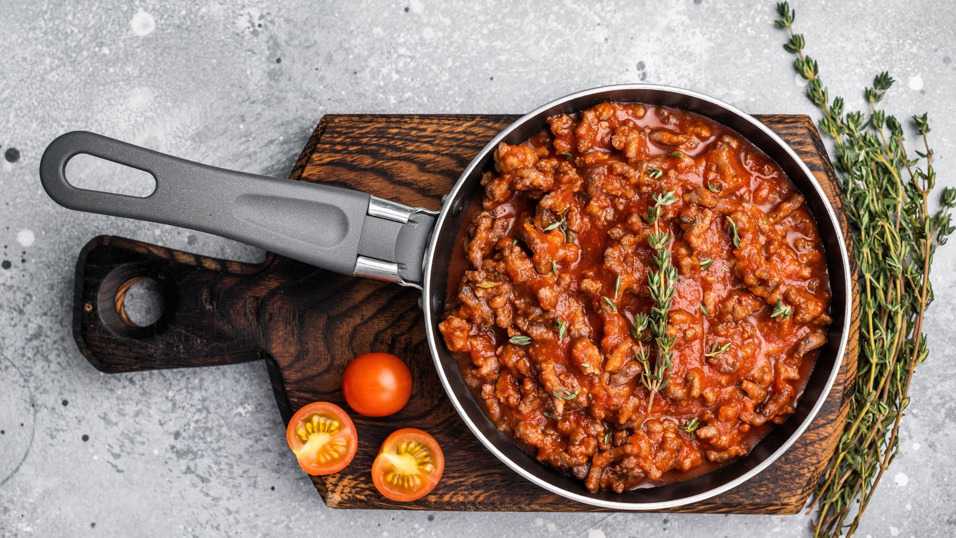 Cómo hacer una salsa boloñesa perfecta al estilo tradicional: trucos fáciles e infalibles